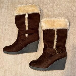 brown suede boots with faux fur